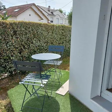 La Baule, Proche Commerces Et Plage